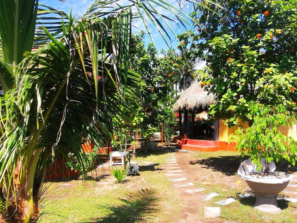 Kampung Meno Bungalows Ilhas Gili Exterior foto