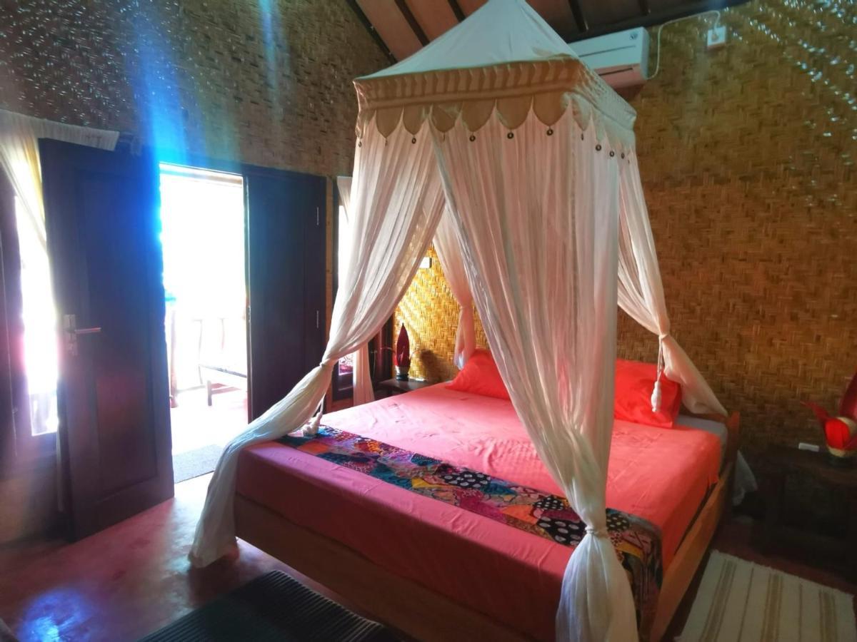 Kampung Meno Bungalows Ilhas Gili Quarto foto