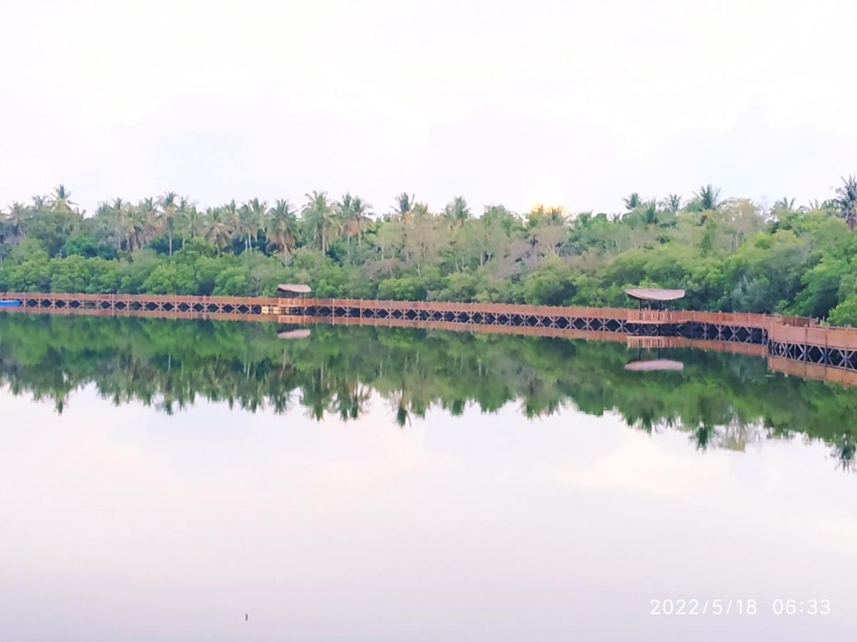 Kampung Meno Bungalows Ilhas Gili Exterior foto